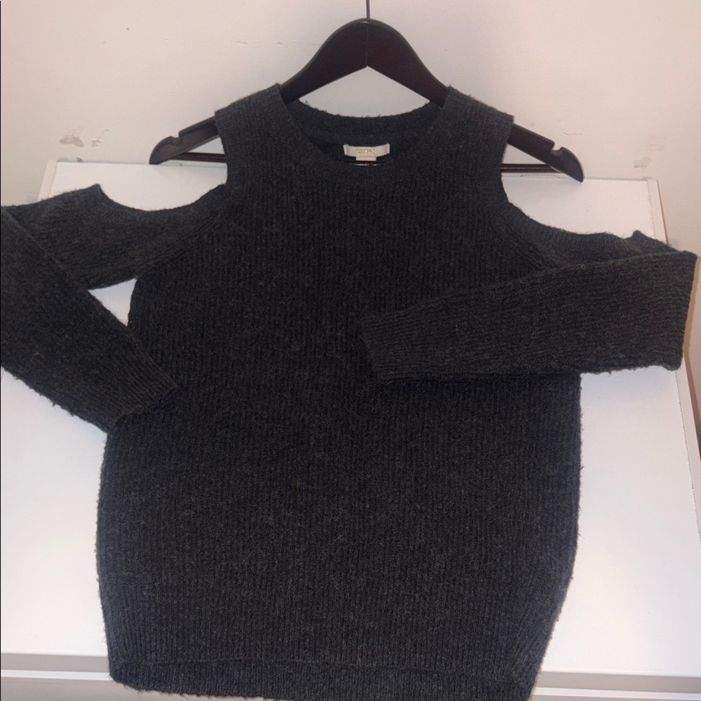 Women's Forever 21 charcoal Gray Cold Shoulder Sweater small.
